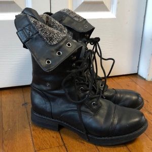 Combat boots